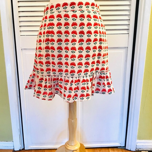 Red and Green Skirt 🌺 - Picture 5 of 8